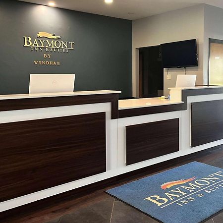 Baymont By Wyndham Indianapolis Northeast Hotel Bagian luar foto