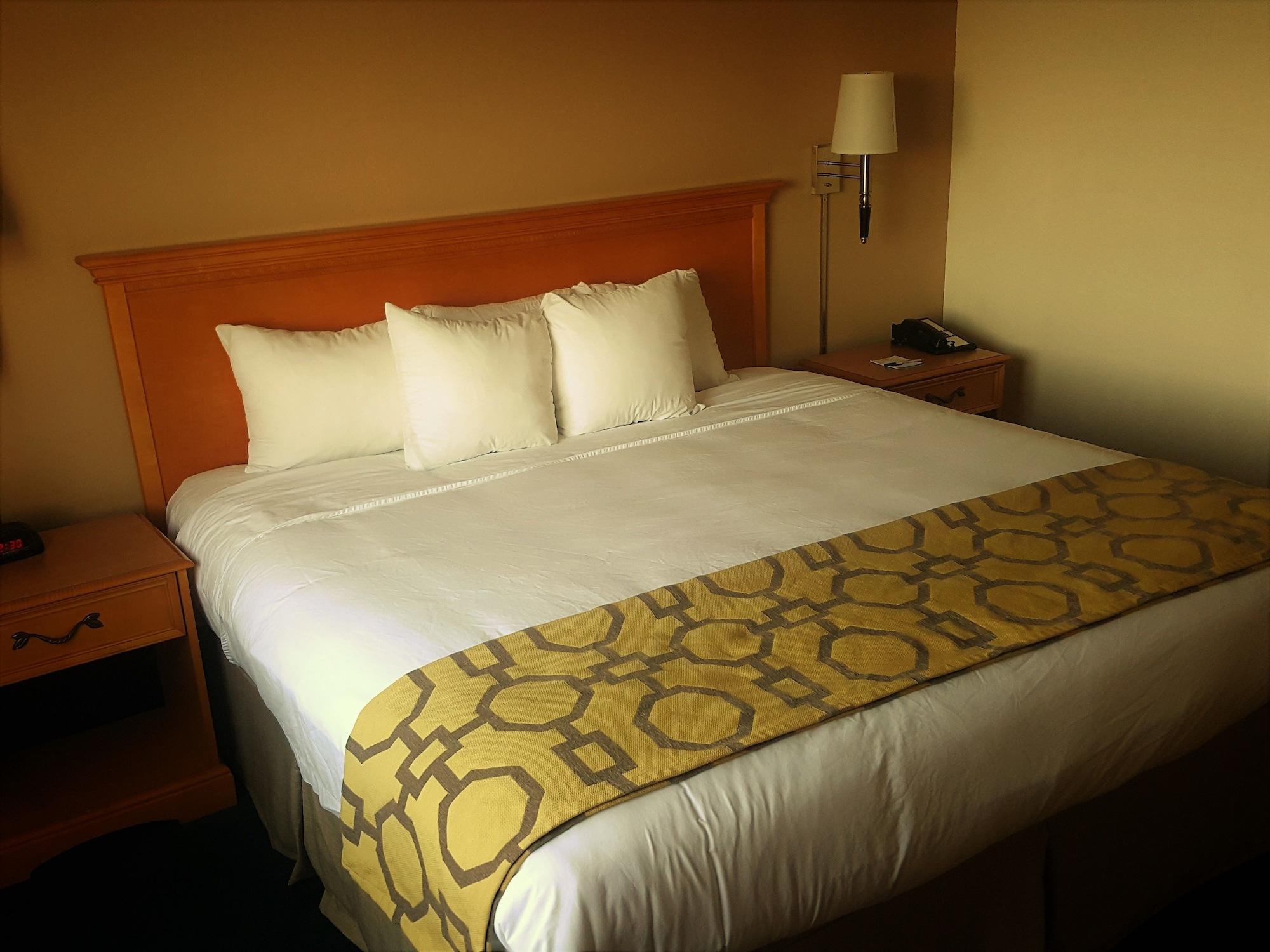 Baymont By Wyndham Indianapolis Northeast Hotel Bagian luar foto