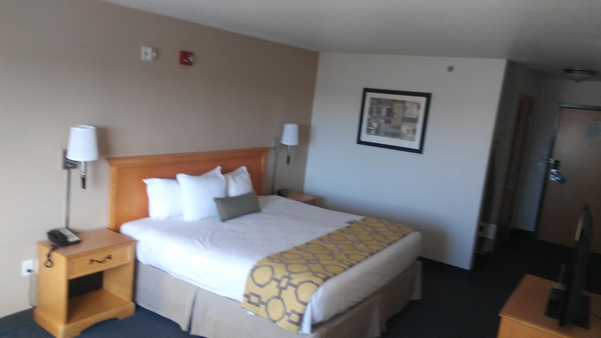 Baymont By Wyndham Indianapolis Northeast Hotel Bagian luar foto