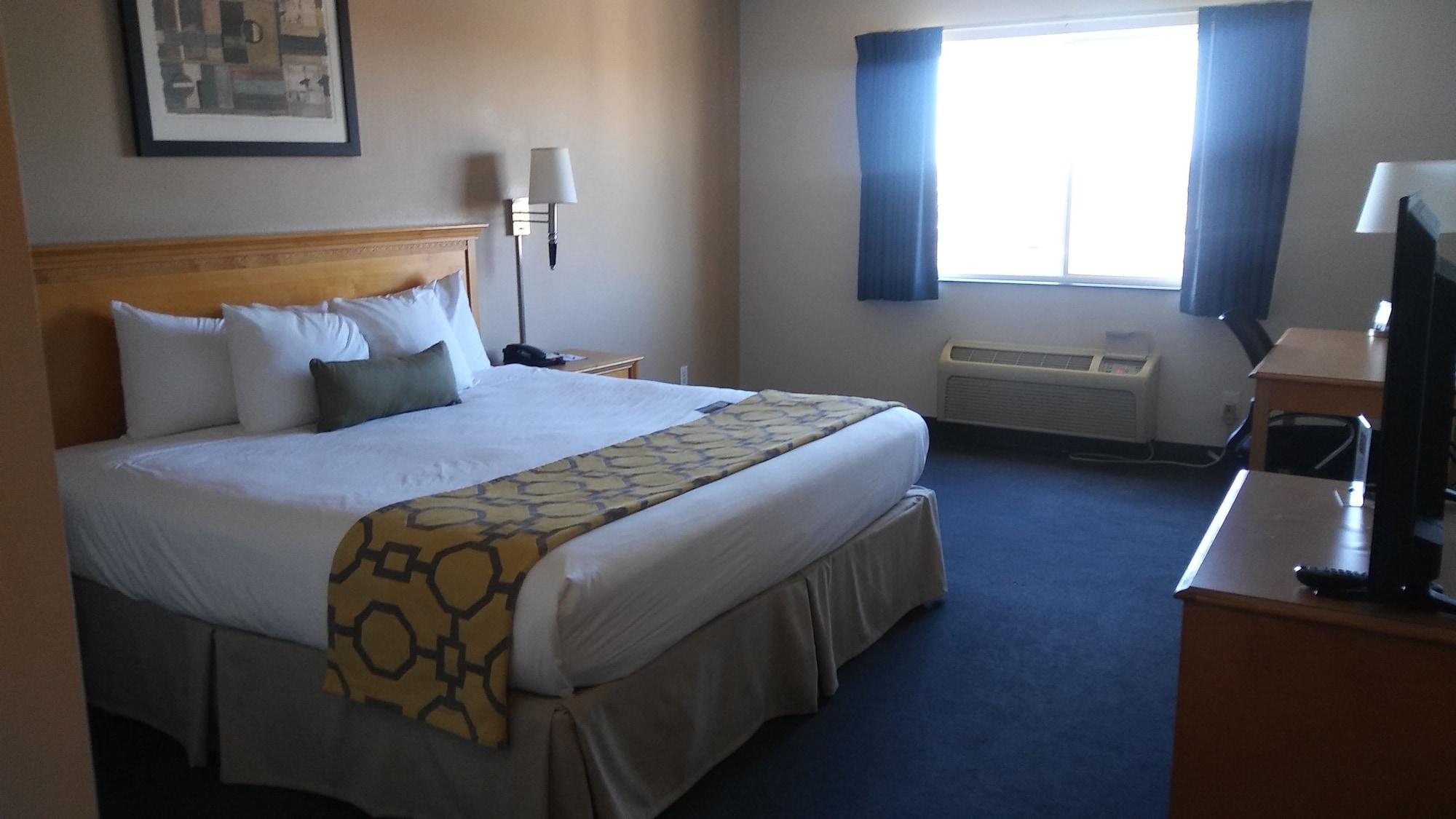 Baymont By Wyndham Indianapolis Northeast Hotel Bagian luar foto