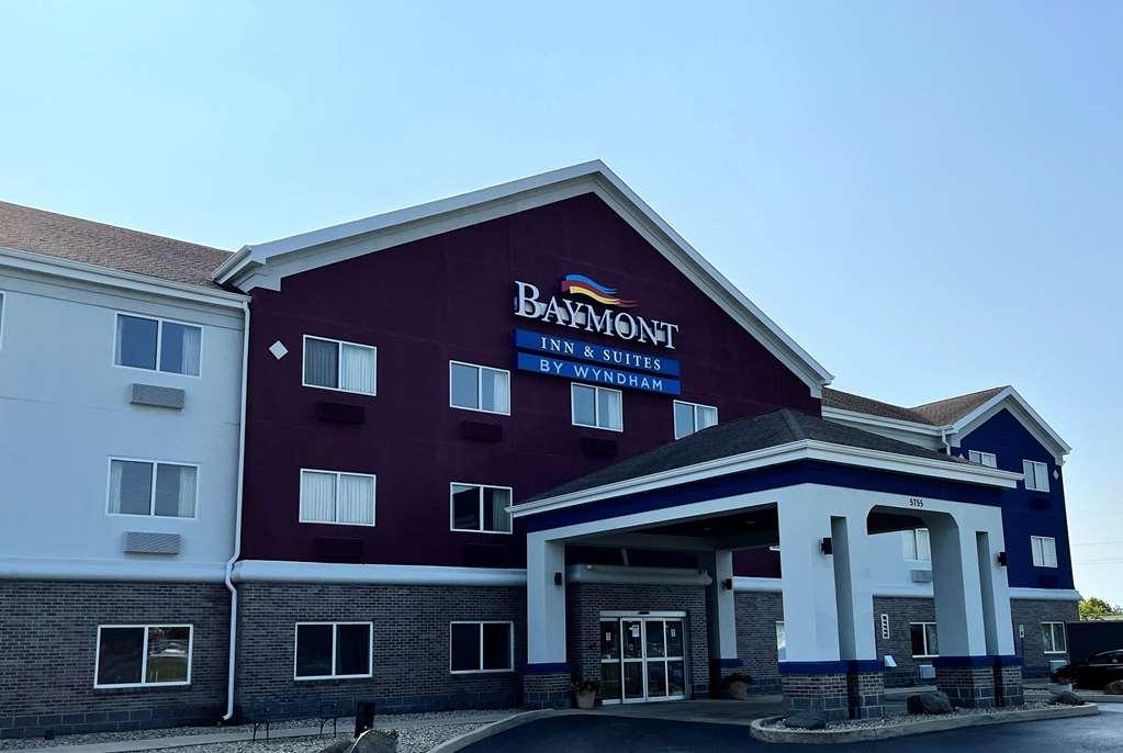 Baymont By Wyndham Indianapolis Northeast Hotel Bagian luar foto