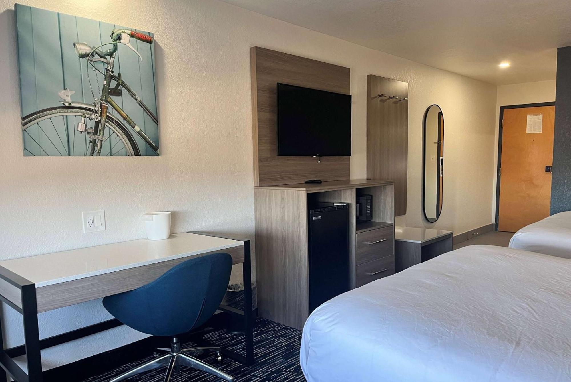 Baymont By Wyndham Indianapolis Northeast Hotel Bagian luar foto