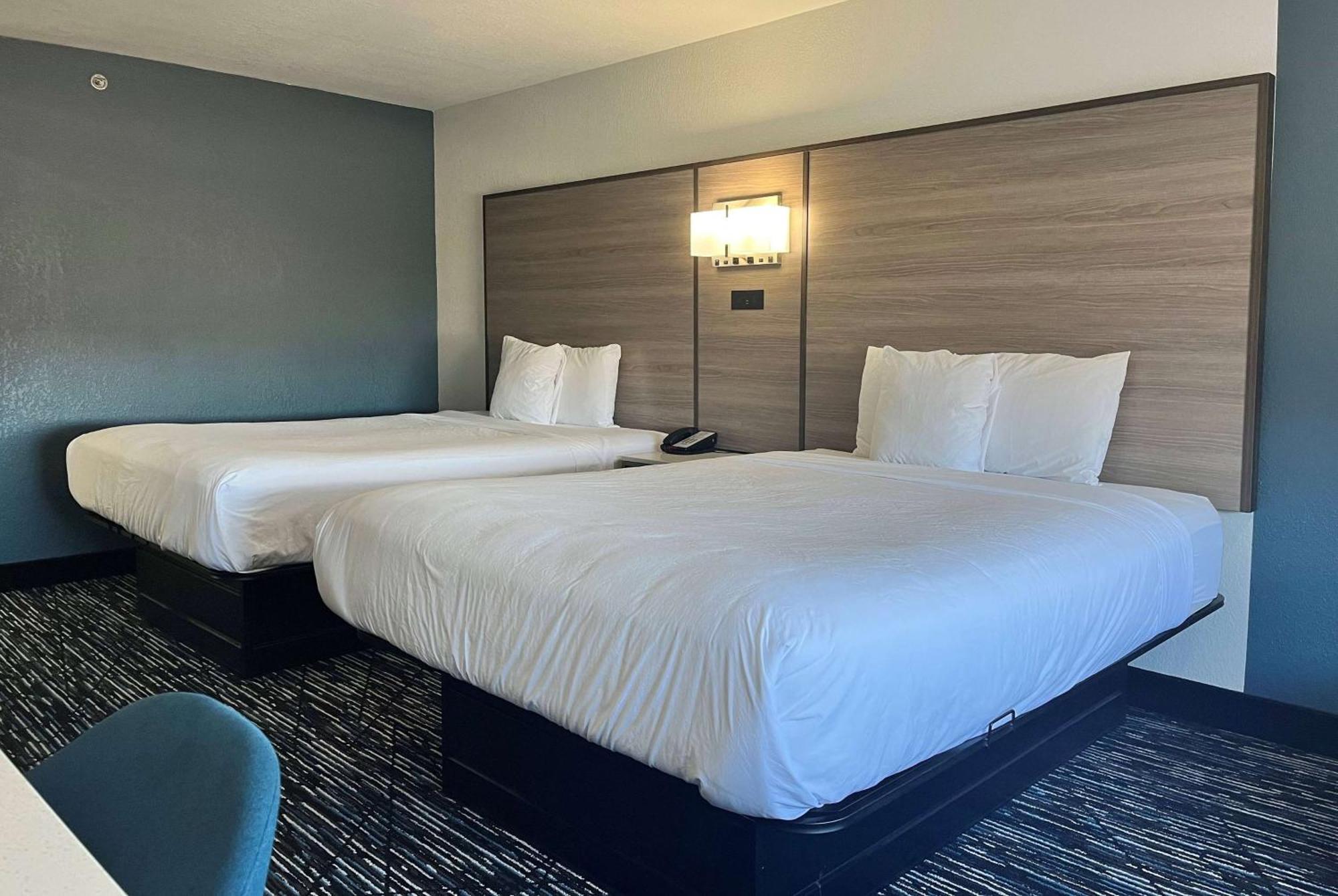 Baymont By Wyndham Indianapolis Northeast Hotel Bagian luar foto