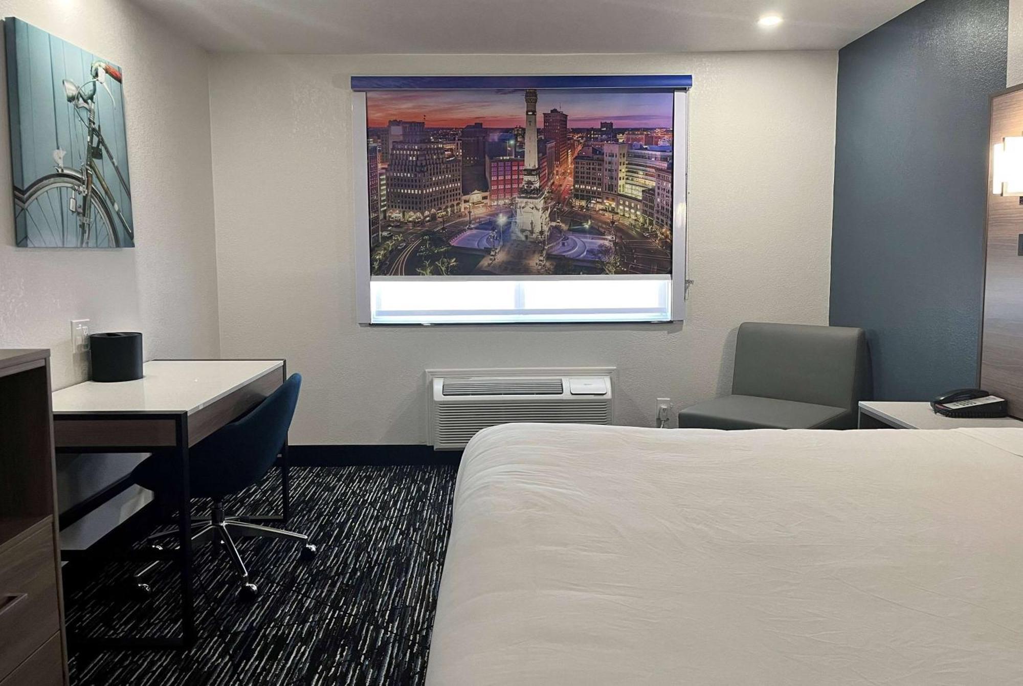 Baymont By Wyndham Indianapolis Northeast Hotel Bagian luar foto